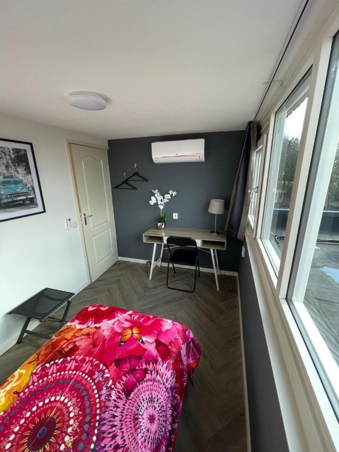 Nextday Apartment Erica Luaran gambar